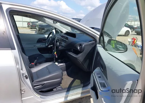 2013 Toyota Prius C Four из США, поврежденный, VIN JTDKDTB31D1053067